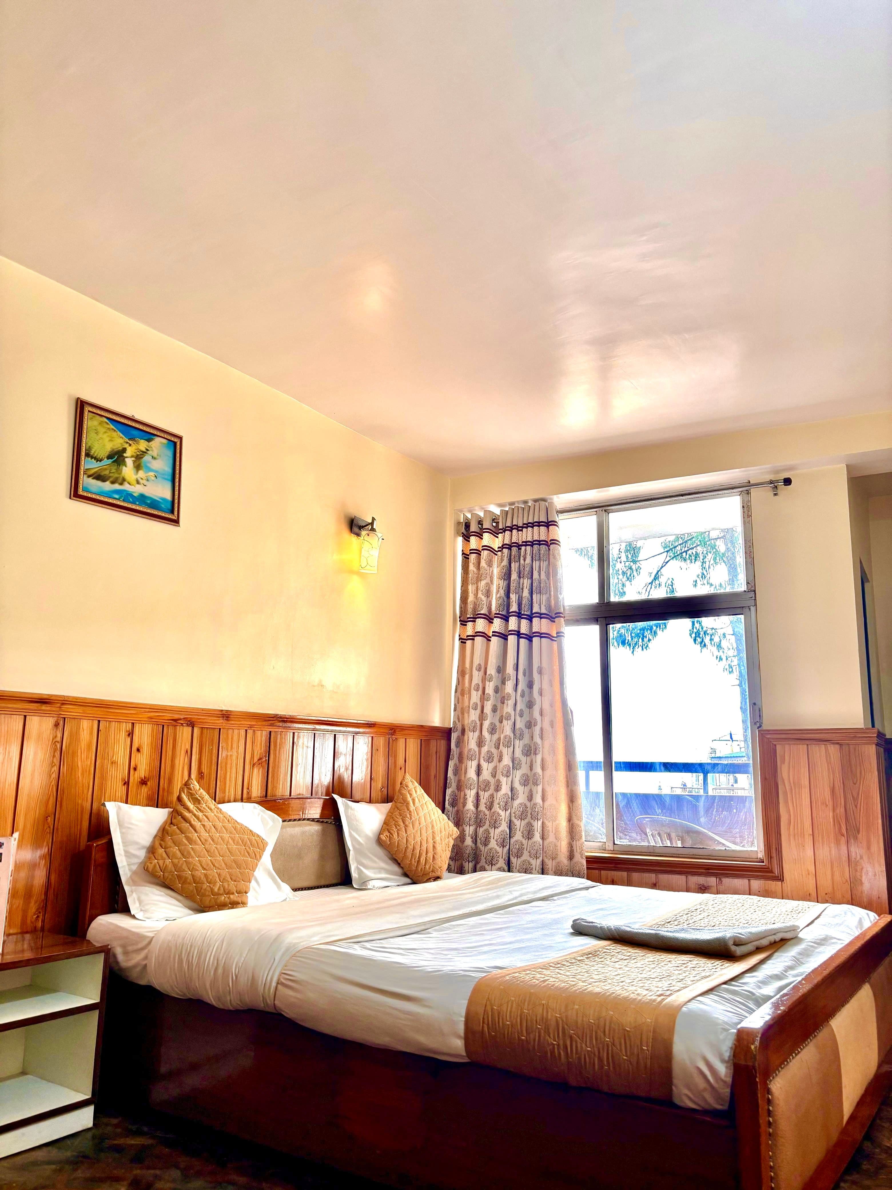 EXECUTIVE DOUBLE BED